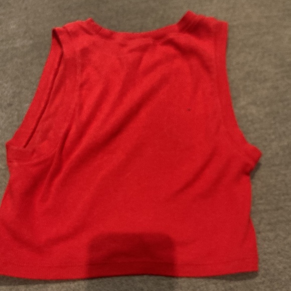 TNA (Aritzia) cropped tank - Picture 2 of 3